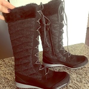 Salomon Snow boots